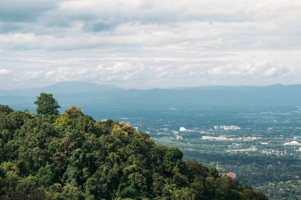 泰国北部清迈市。从Doi Pui美丽的景色。图片下载