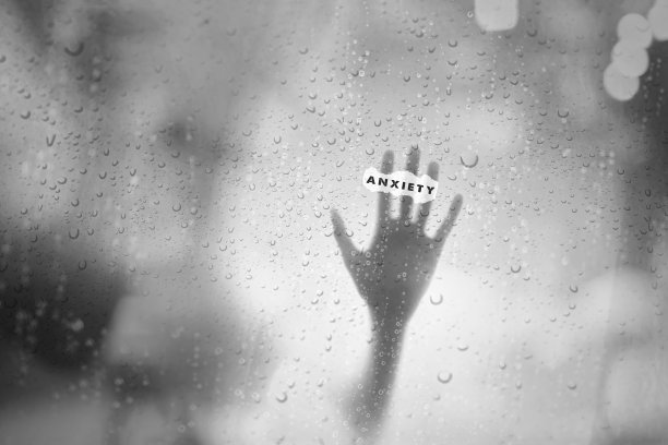 焦虑的形象。寻求帮助的概念图片下载