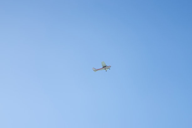 飞机清除了天空的背景图片下载