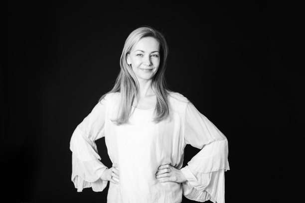 一个美丽女人的特写图片下载