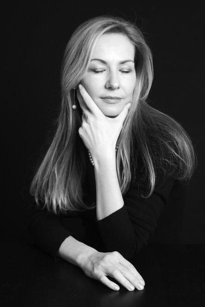 近距离的肖像美丽的女人图片下载