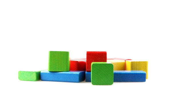 彩色玩具积木的工作室拍摄图片下载