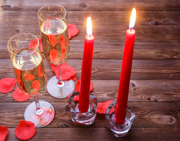 有蜡烛，香槟的浪漫之夜图片下载