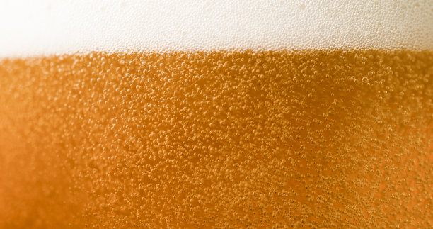 啤酒杯的观点图片下载