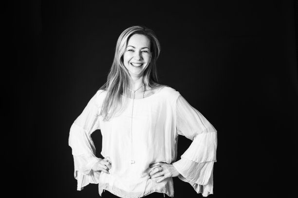 一个美丽女人的特写图片下载