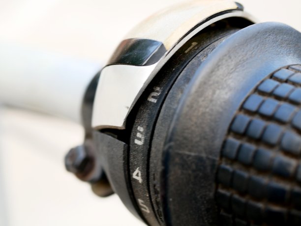 自行车上拨链器指示细节图片下载