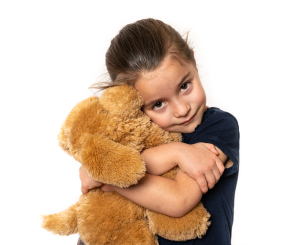 快乐女孩拥抱泰迪熊图片下载