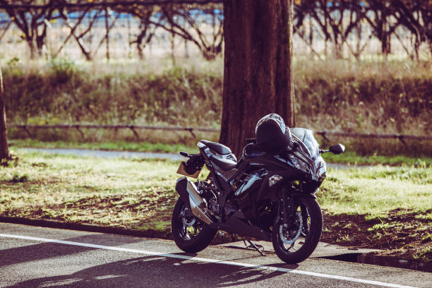 自然和摩托车图片下载