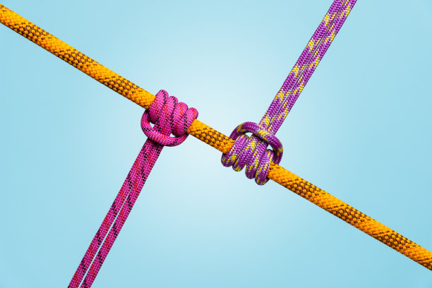 五颜六色的绳子连接图片下载