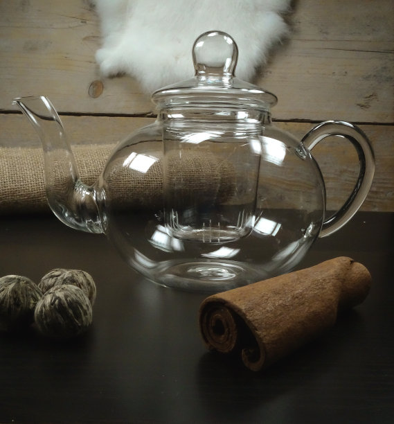 健康绿茶茉莉花茶壶与茶花下午茶在厨房背景图片下载