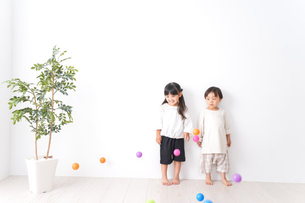 玩耍的孩子积极图片下载