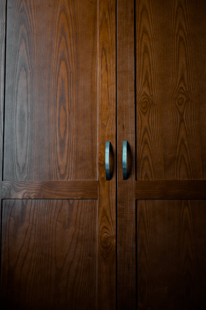 深褐色木门图片下载