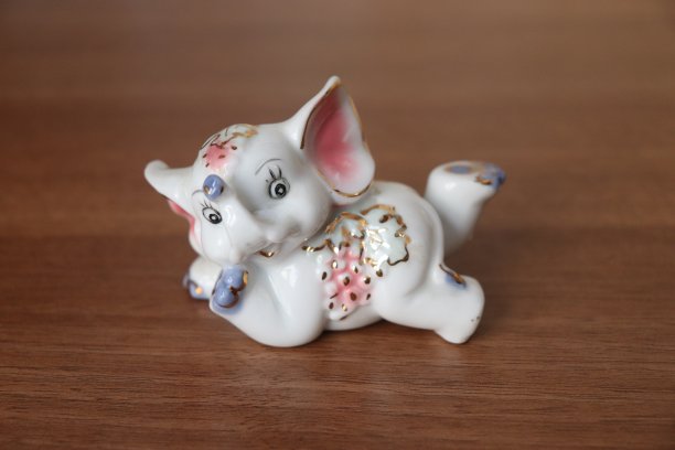 玩具有趣的大象家族图片下载