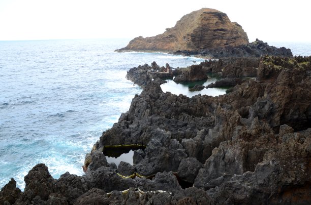 马德拉岛，由熔岩形成的天然游泳池图片下载