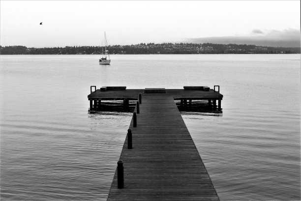 布林克公园码头有帆船进近3号图片下载