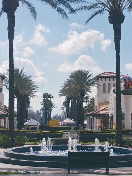 购物中心外的泰若Vista图片下载