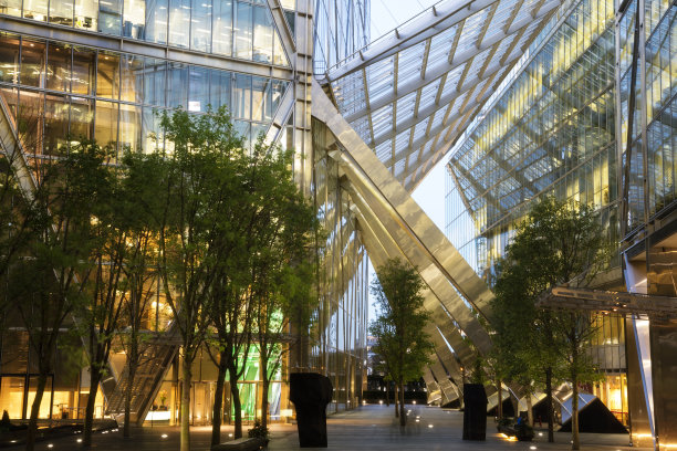 黄昏的金融大楼，伦敦金融区，英国图片下载