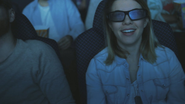 享受3d电影首映图片下载