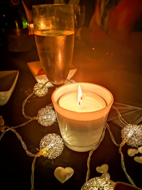 派对灯光和蜡烛图片下载