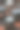在阳光充足的房间里摆着一排排的圆桌图片下载