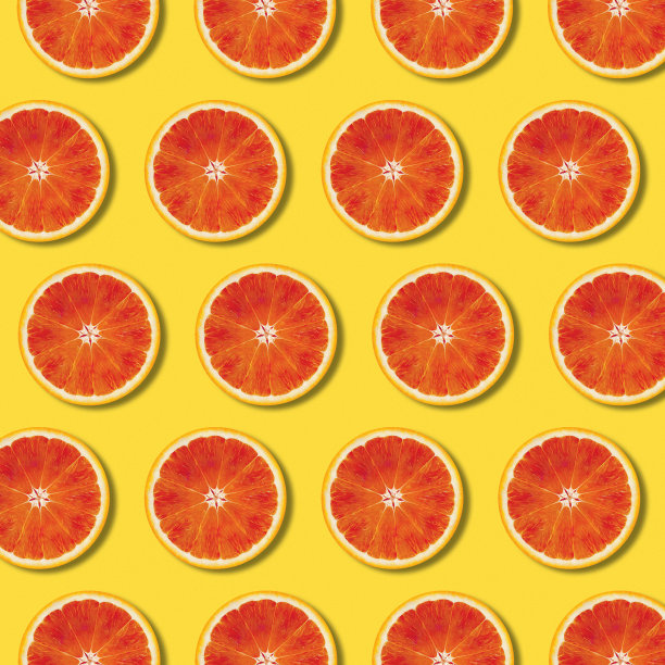 顶视图红橙色切片模式上的黄色背景图片下载