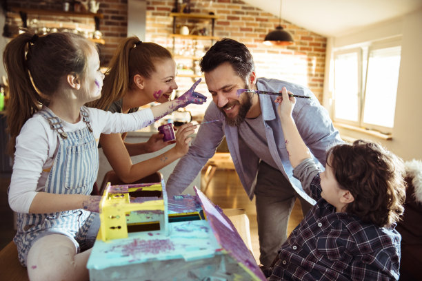 洋娃娃的房子颜色图片下载