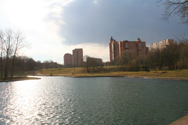 城市公园的春天图片下载