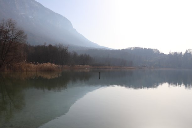 AIGUEBELETTE-SAVOIE湖图片下载