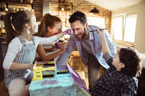 洋娃娃的房子颜色图片下载