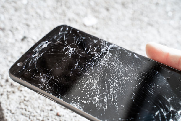 手机打在街上的手图片下载