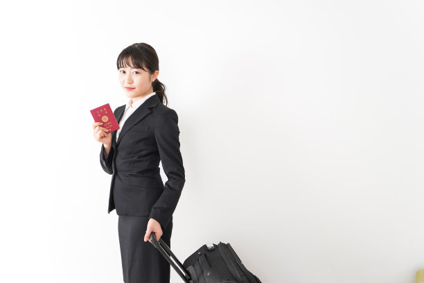 年轻的商务女性旅行图片下载