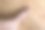 疲惫的人的脚站在木地板上。照片上有静脉和脚趾。图片下载