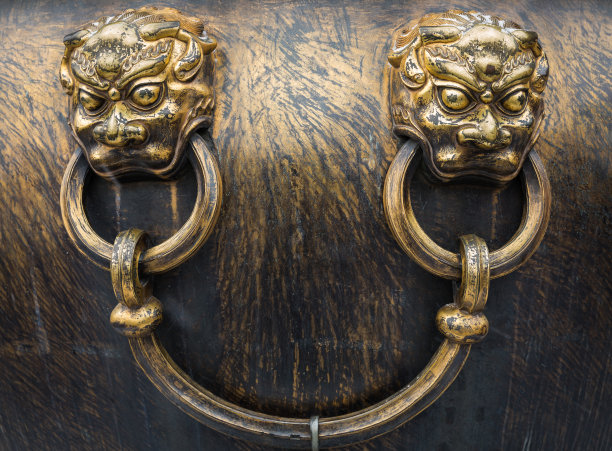 北京紫禁城铜狮头雕像图片下载