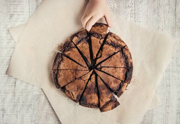 巧克力布朗尼，选择性聚焦。食品和饮料。图片下载