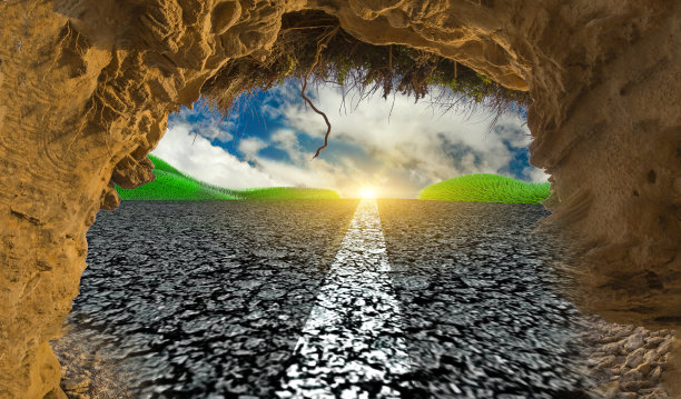 逃逸问题解决洞穴路街道公路阳光光束图片下载