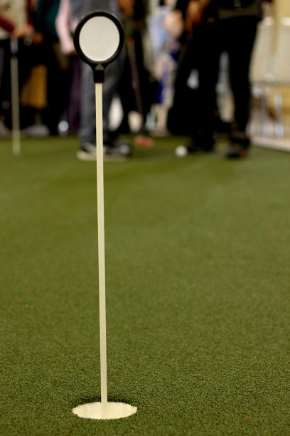 高尔夫球洞的一个部分用于瞄准，写一个信息图片下载