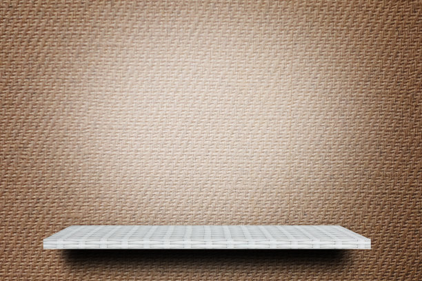 空的白色架子上的棕色背景的广告背景图片下载