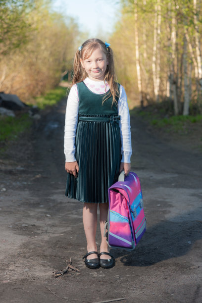 一个女学生的肖像图片下载