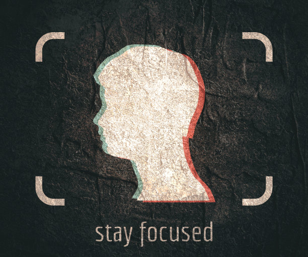 保持专注鼓舞人心的短语。图片下载