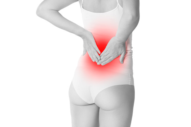 背部疼痛，肾脏炎症，女性身体疼痛，孤立在白色背景上图片下载