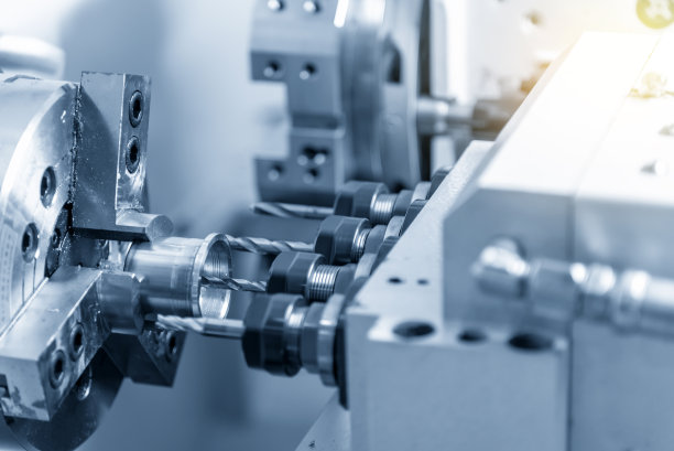 数控车床或车削机切割钻孔外圆部分。图片下载