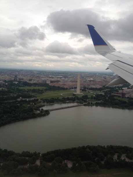 从空中俯瞰华盛顿国家纪念碑图片下载