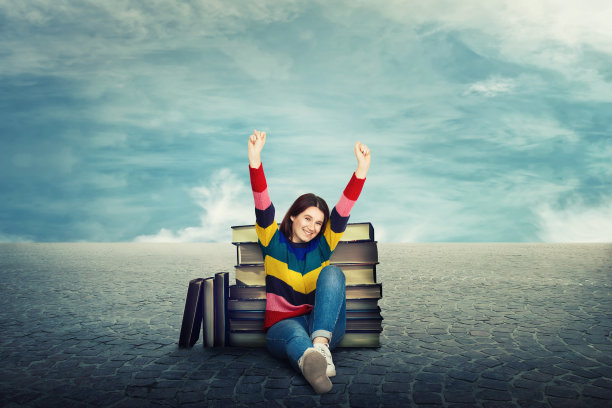 学生举起手来图片下载