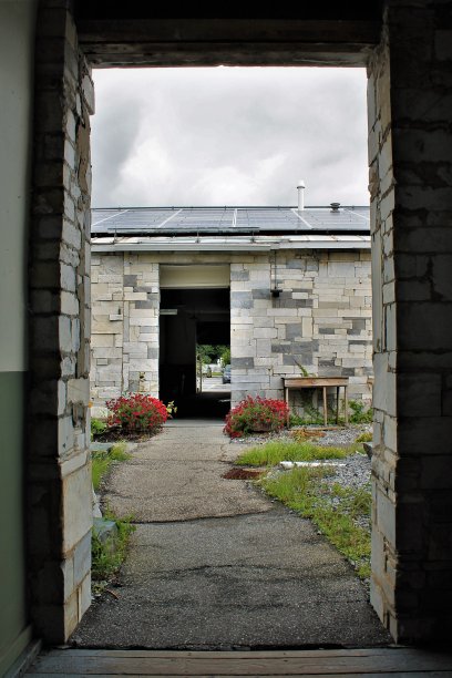 从门口往外看图片下载