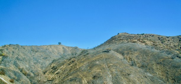 火灾后的南加州景观图片下载