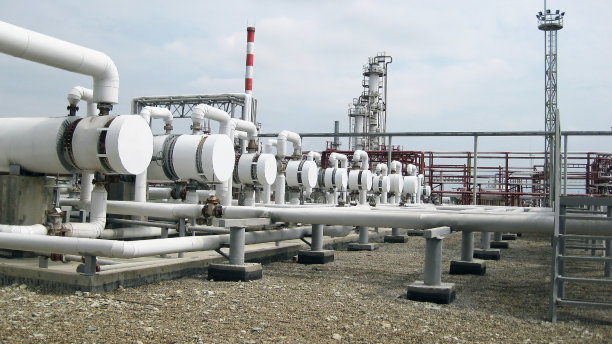 炼油厂的热交换器图片下载