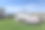 乡村景观，俄罗斯乡村。那张久经风霜的沙发屹立在碧绿的草地上，映衬着骄阳下的蓝天。图片下载