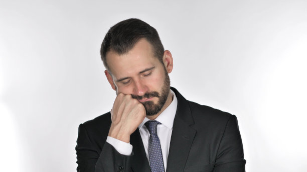 睡着的商人，白色背景图片下载