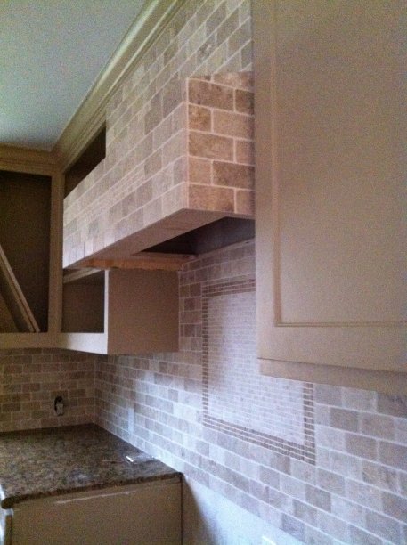 家庭装修到支柱，厨房瓷砖图片下载