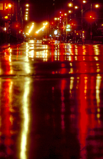 俄亥俄州街，Rain_芝加哥，伊利诺伊州图片下载